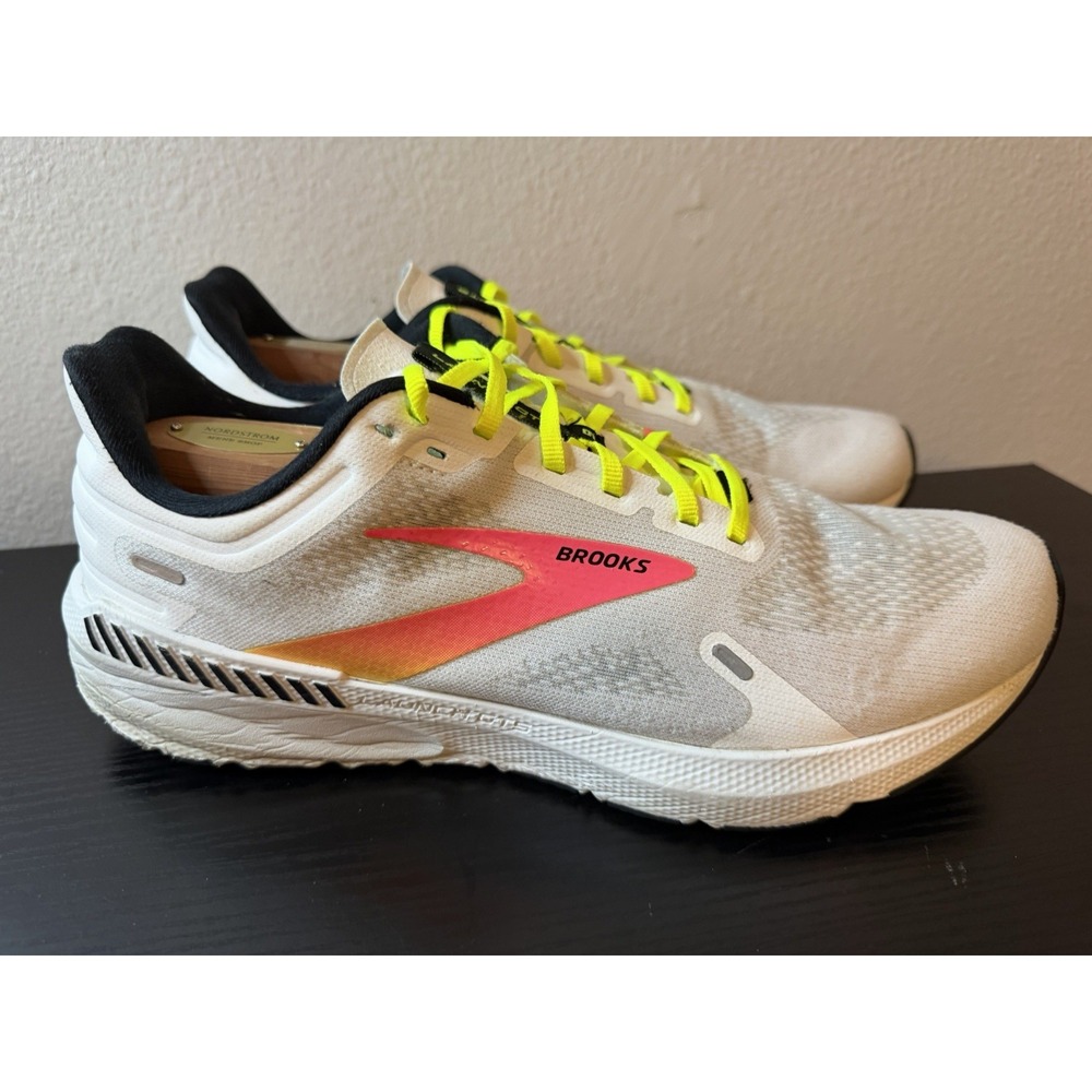 Brooks Launch GTS 9 Shoes Mens Size 12 White Running Cushioned Trainer Gym